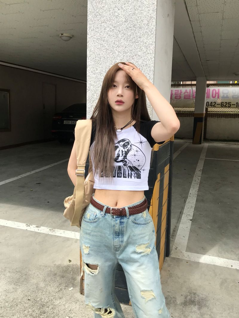 Selene crop T