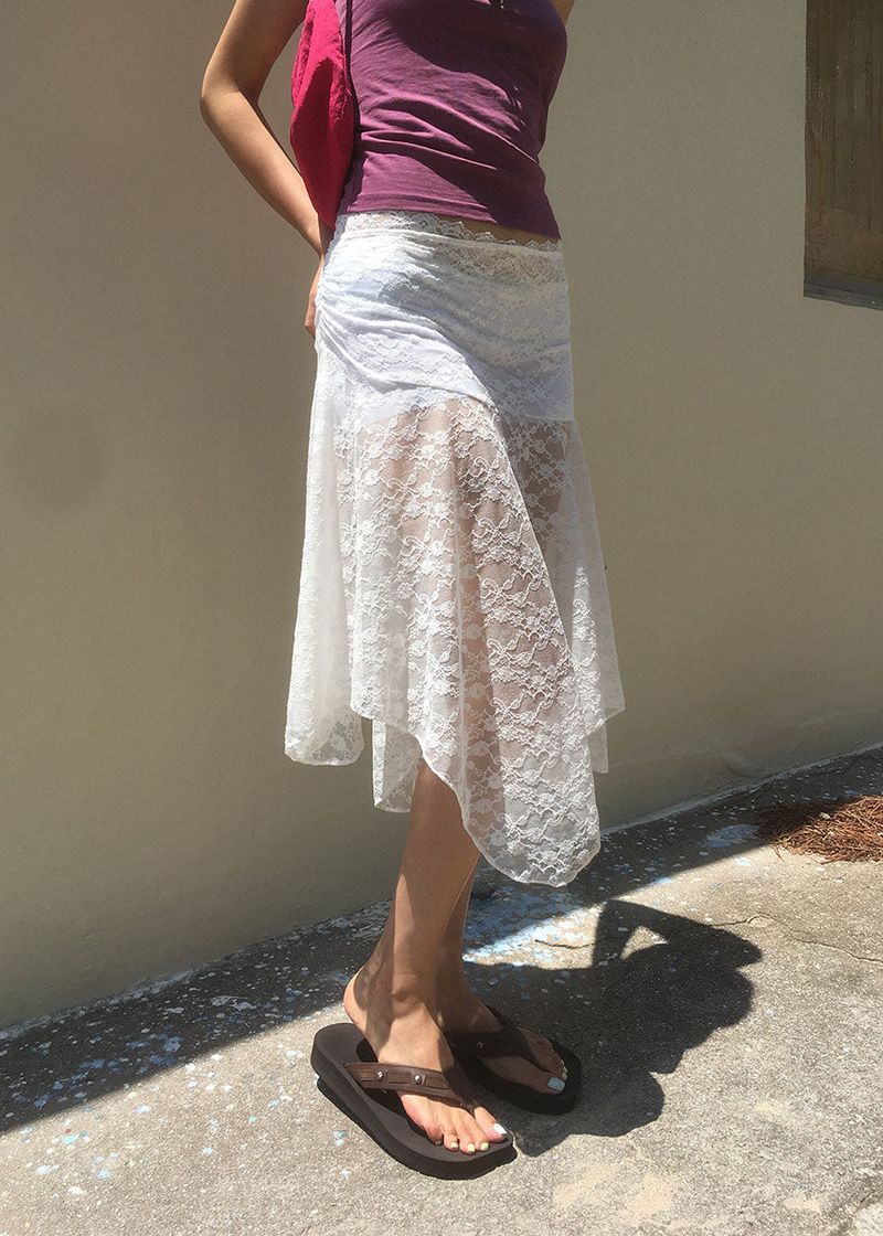 LACE SHIRRING SKIRT