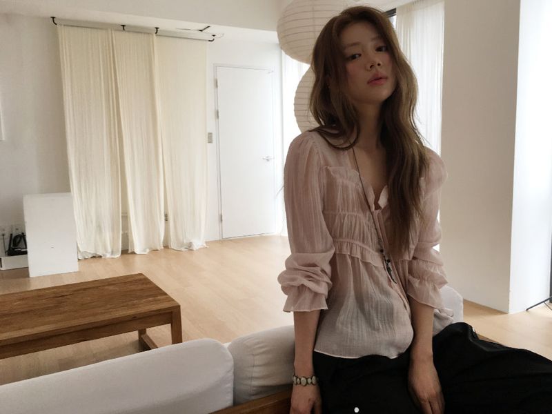 Isabelle shirring blouse