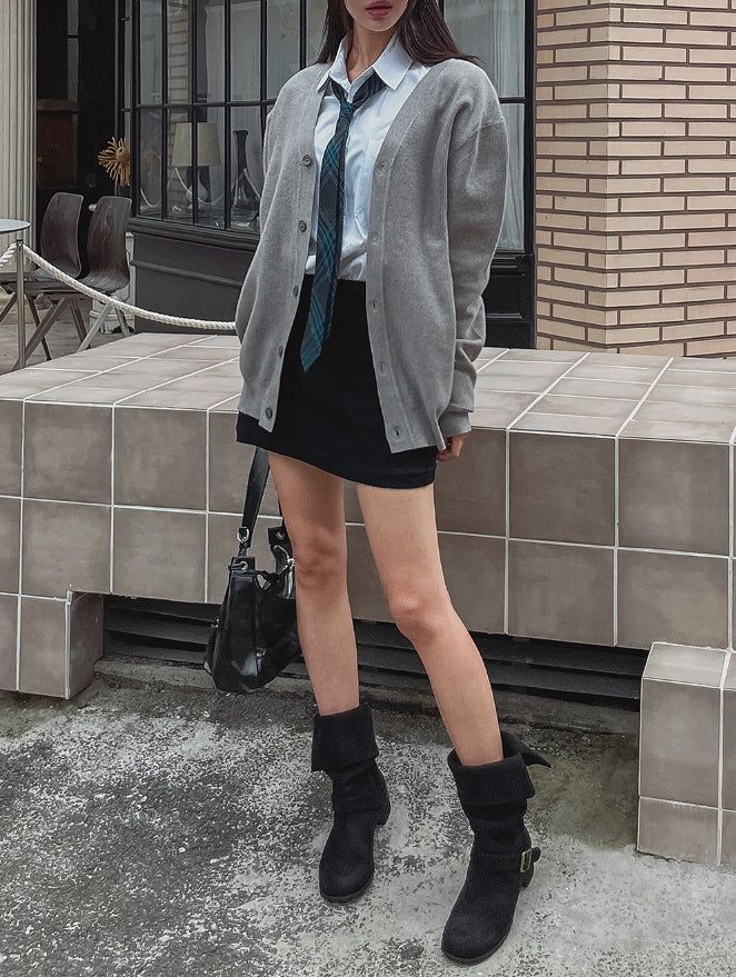 ケニンインシジョンカーゴミニスカート