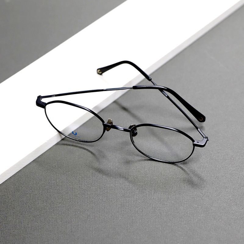 Knouun Round titanium glasses CODE. 101. D Black