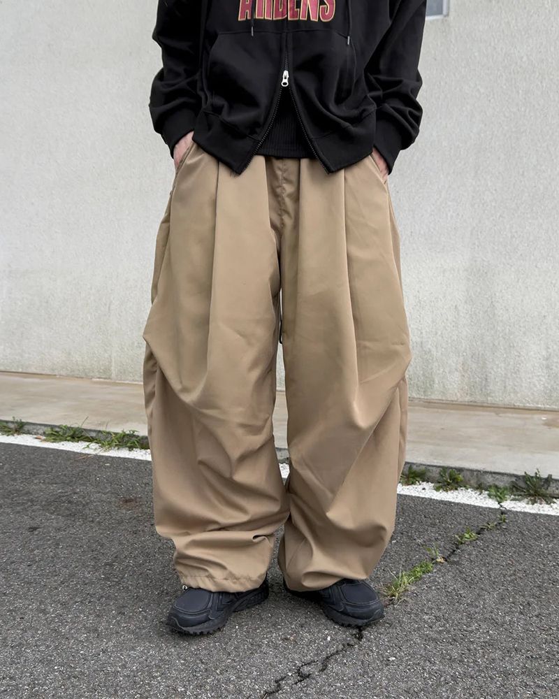 JIIGEUM（ジグム）の「ルーブ コットン カーブド ワイド パンツ（パンツ）」