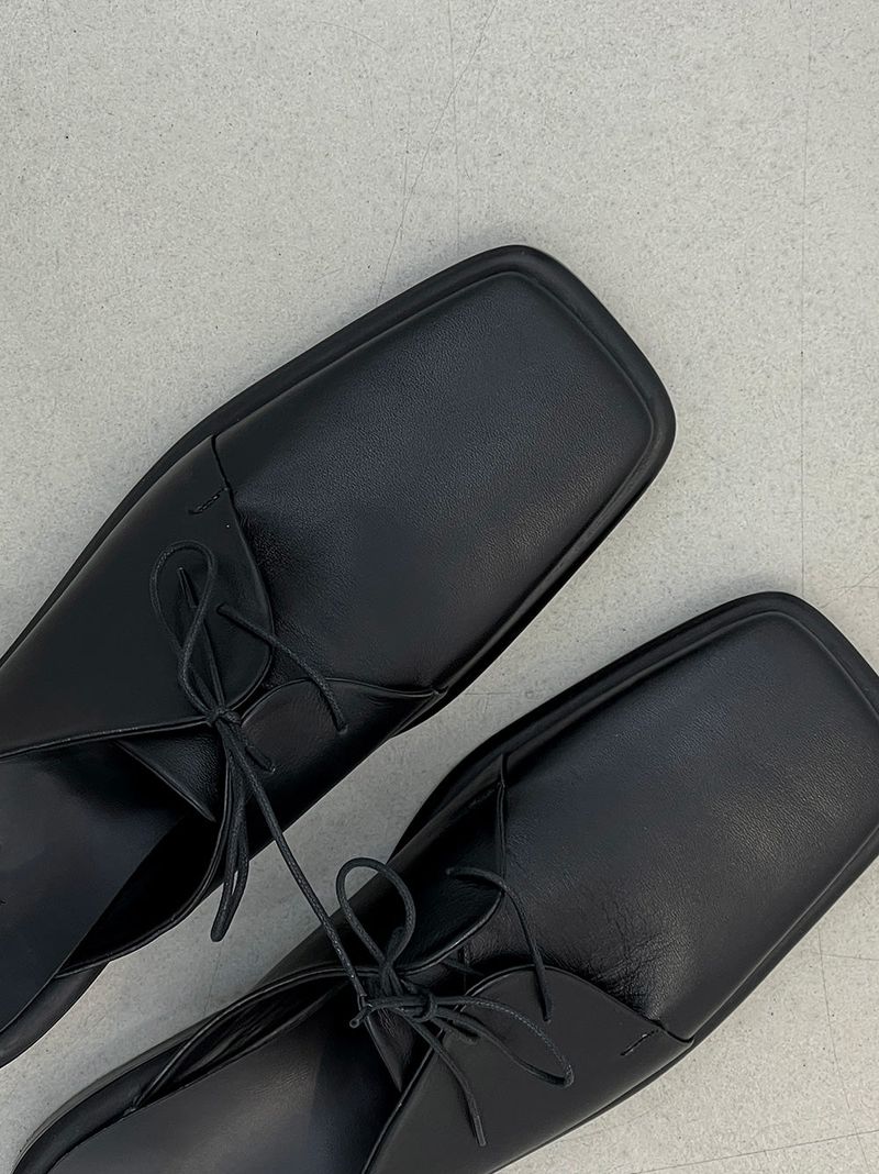 ASCLO（エジュクロ）の「[HAND MADE] Rope Square Bloafer (Black)（Shoes）」