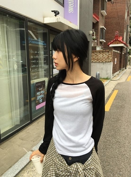 Riore Raglan Long Sleeve Tee
