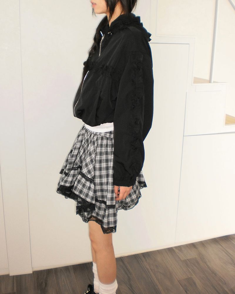 Pinpo Frill Windbreaker Zip-up