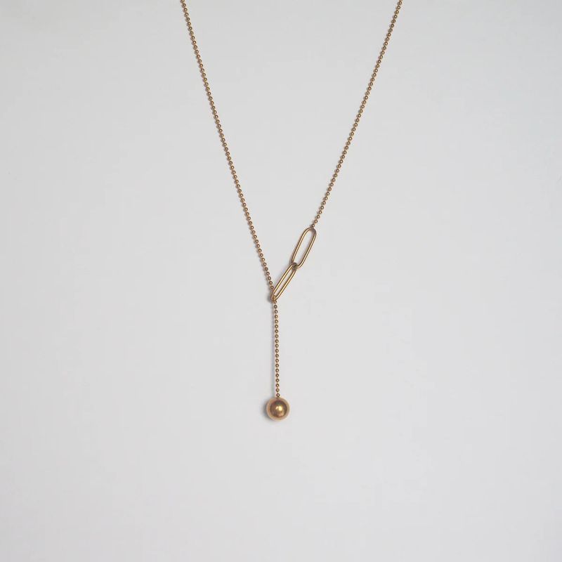 éclater（エクラテ）の「ジェナドロップボールネックレス（アクセサリー）」