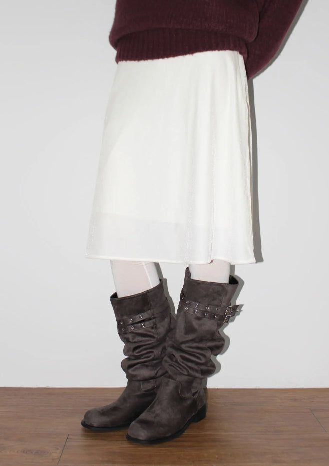 AAKE(アケ)の「VELVET SHINE MIDI SKIRT (Skirts)」