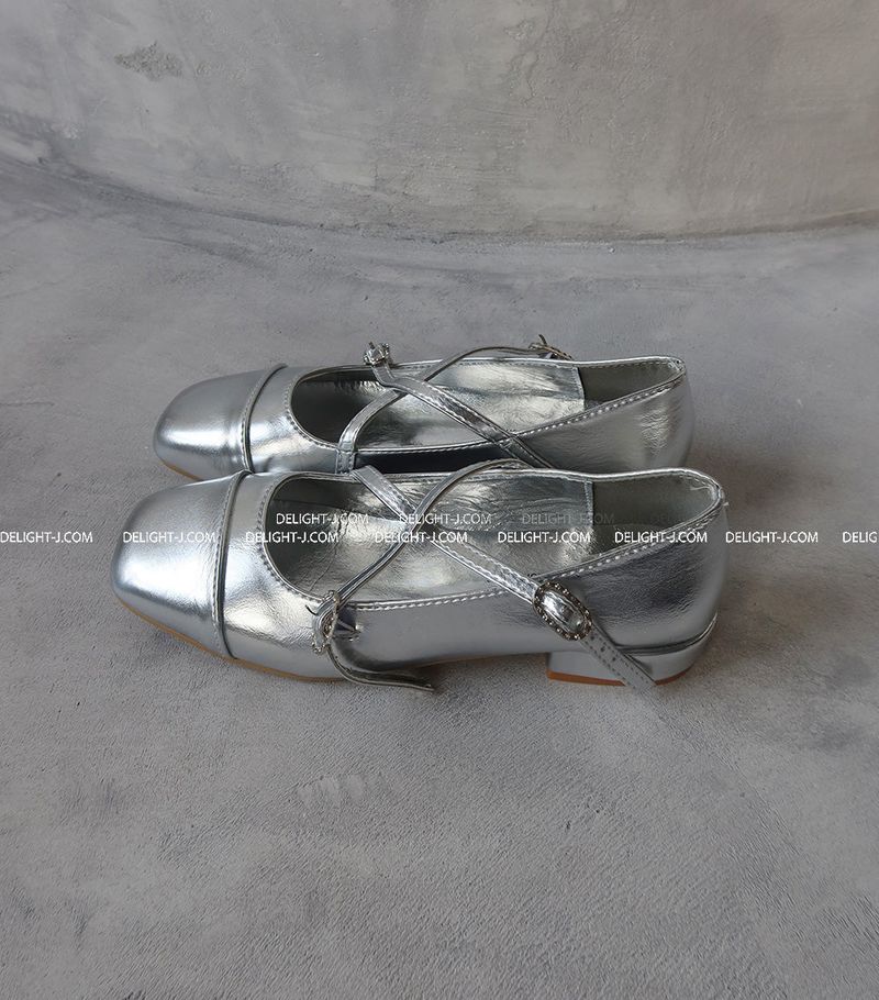 Enamel Cubic Merijane Flat Shoes