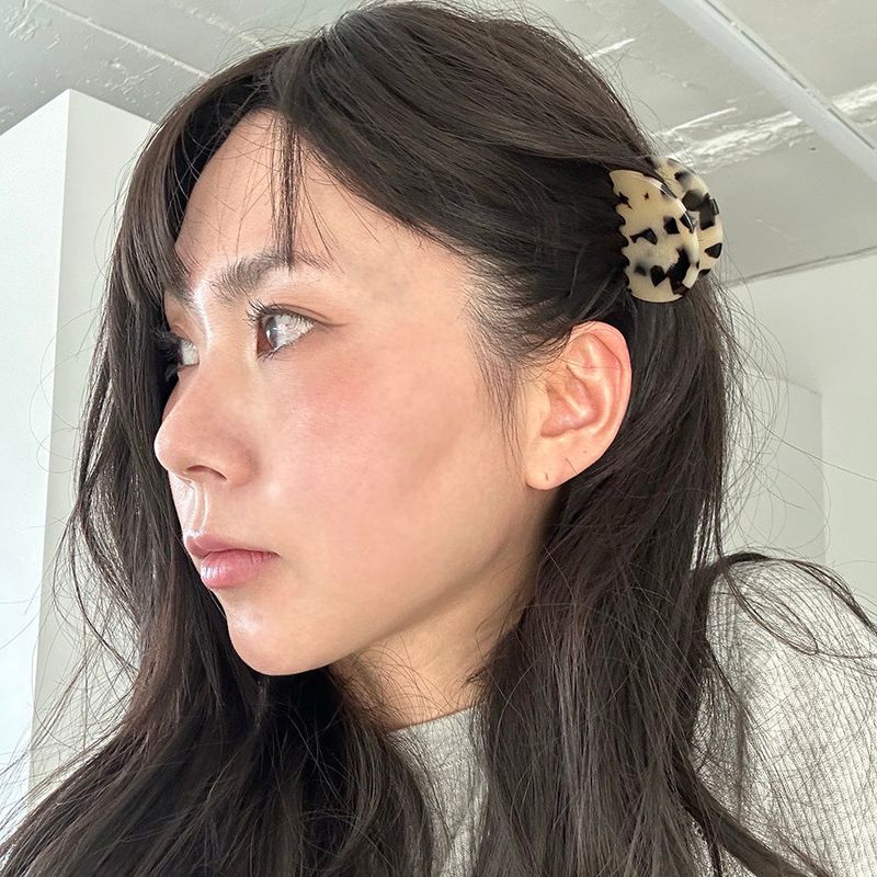 MOSXE（モスクス）の「レオパードポーチヘアクリップ (2color)（ヘアアクセサリー）」