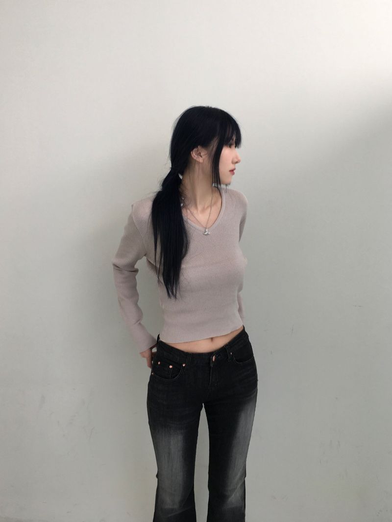 Basic V-neck knitwear (4 colors)