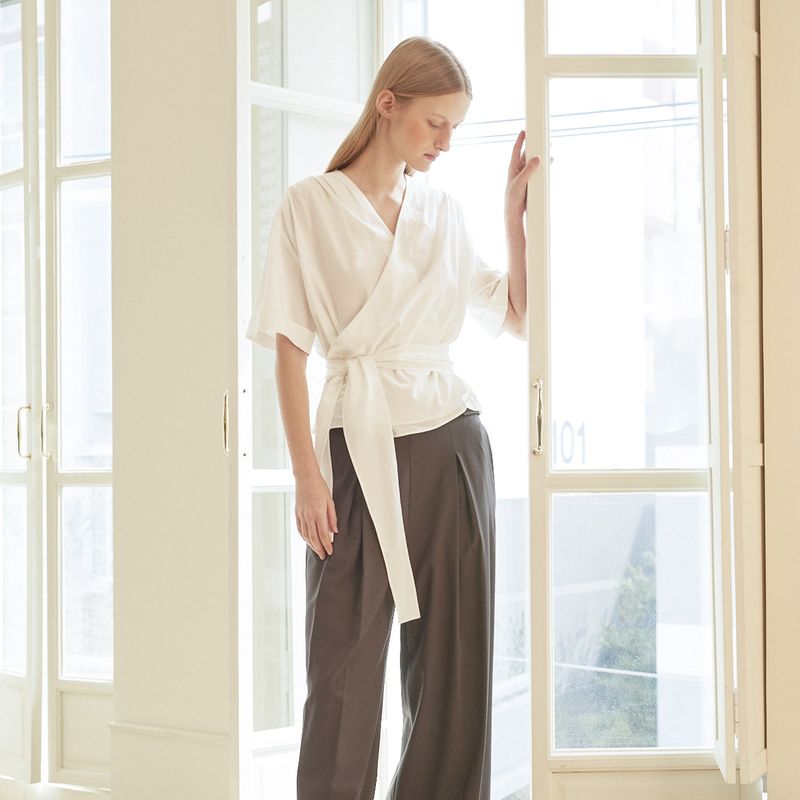 [LINE] Wrap Strap Blouse