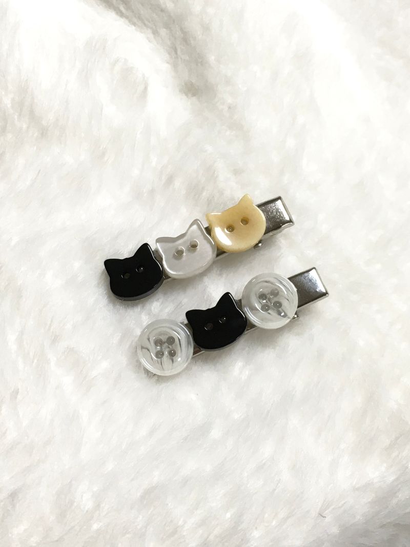 cat button hairpin