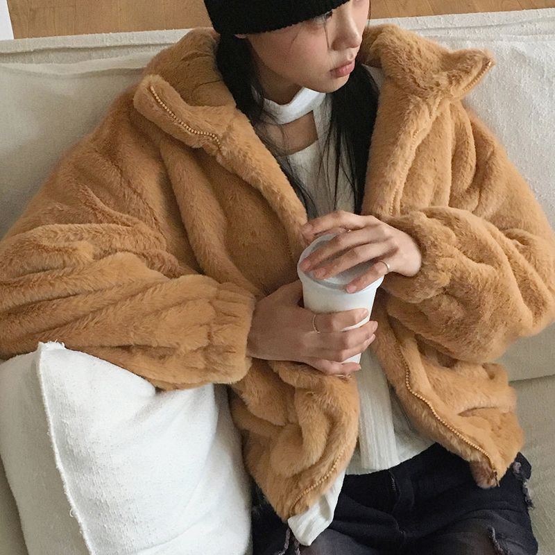 WONDER WONDER(ワンダーワンダー)の「Shopin collar fur crop zip-up jumper(Jackets/Outerwear)」