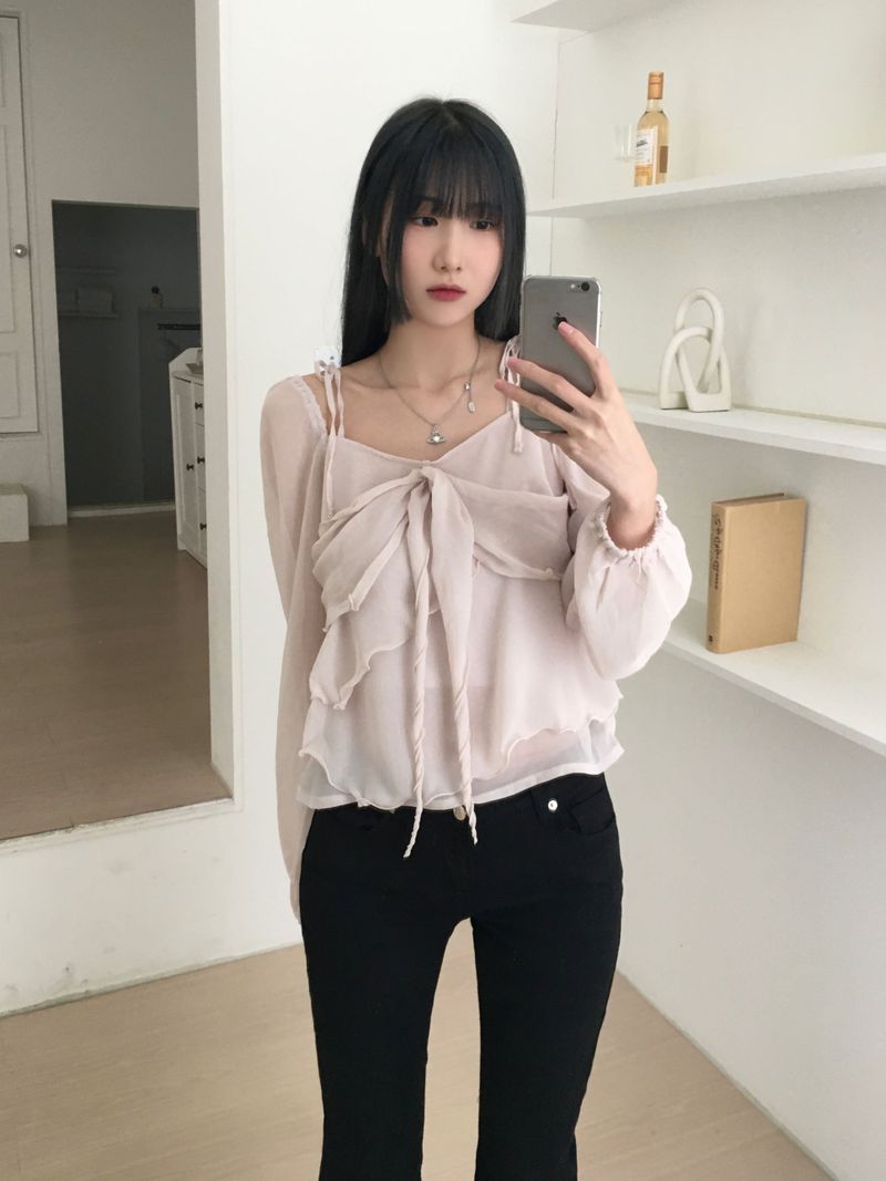 cheek ribbon blouse (2 colors)