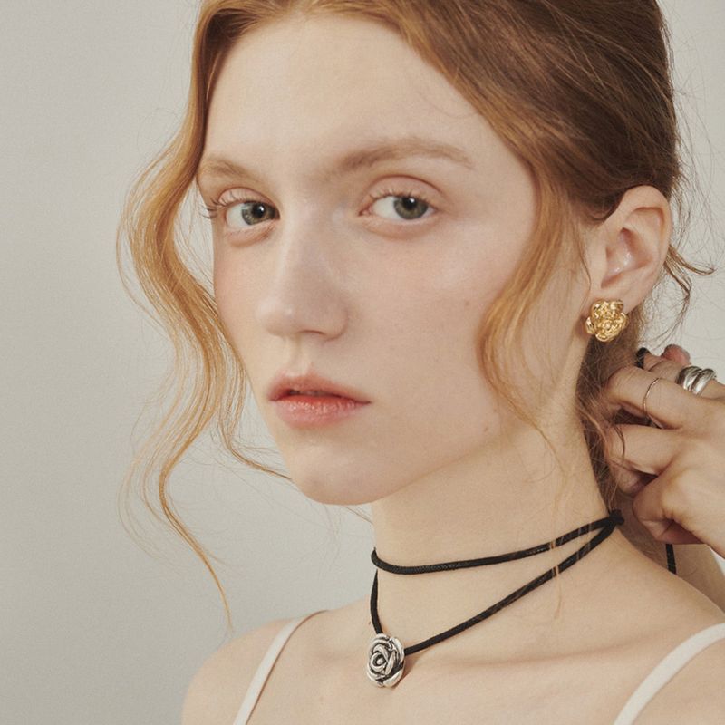 Signature Rose Choker