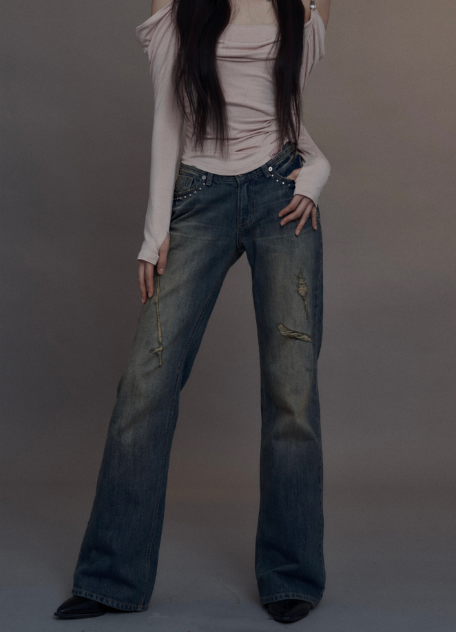 Sundown Rivet Straight - Fit Denim