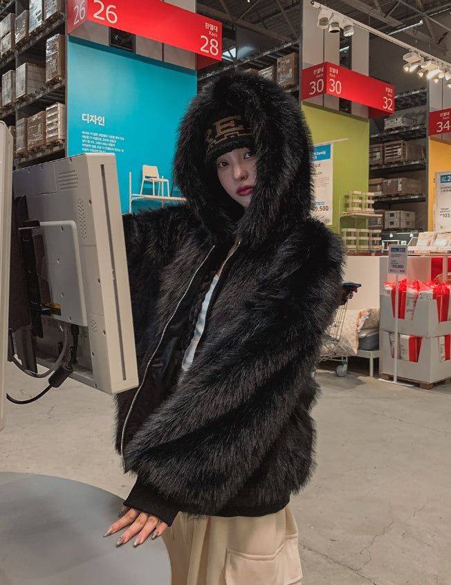 Kuro Two Way Fur Hooded Zip-up
