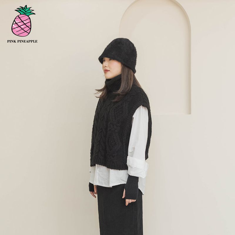 PINK PINEAPPLE（ピンクパイナップル）の「ANGORA BUCKET HAT（Hats）」