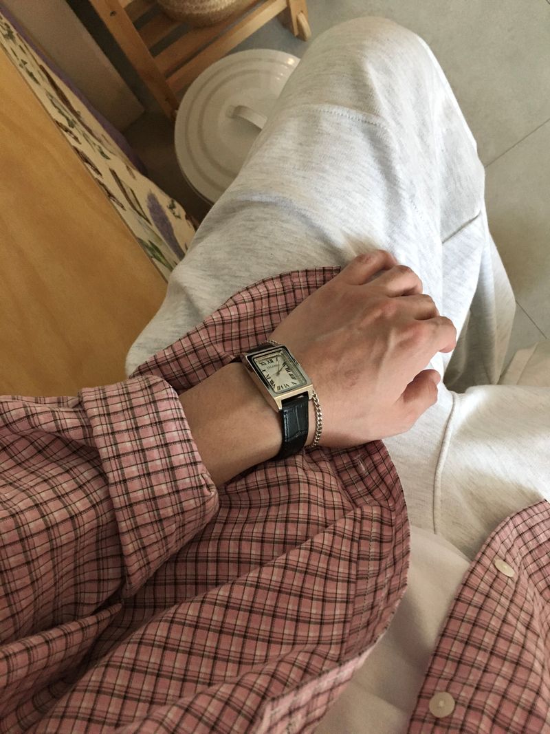 WHAT A LOOK（ワット ア ルック）の「クラシックスクエアウォッチ（アクセサリー）」