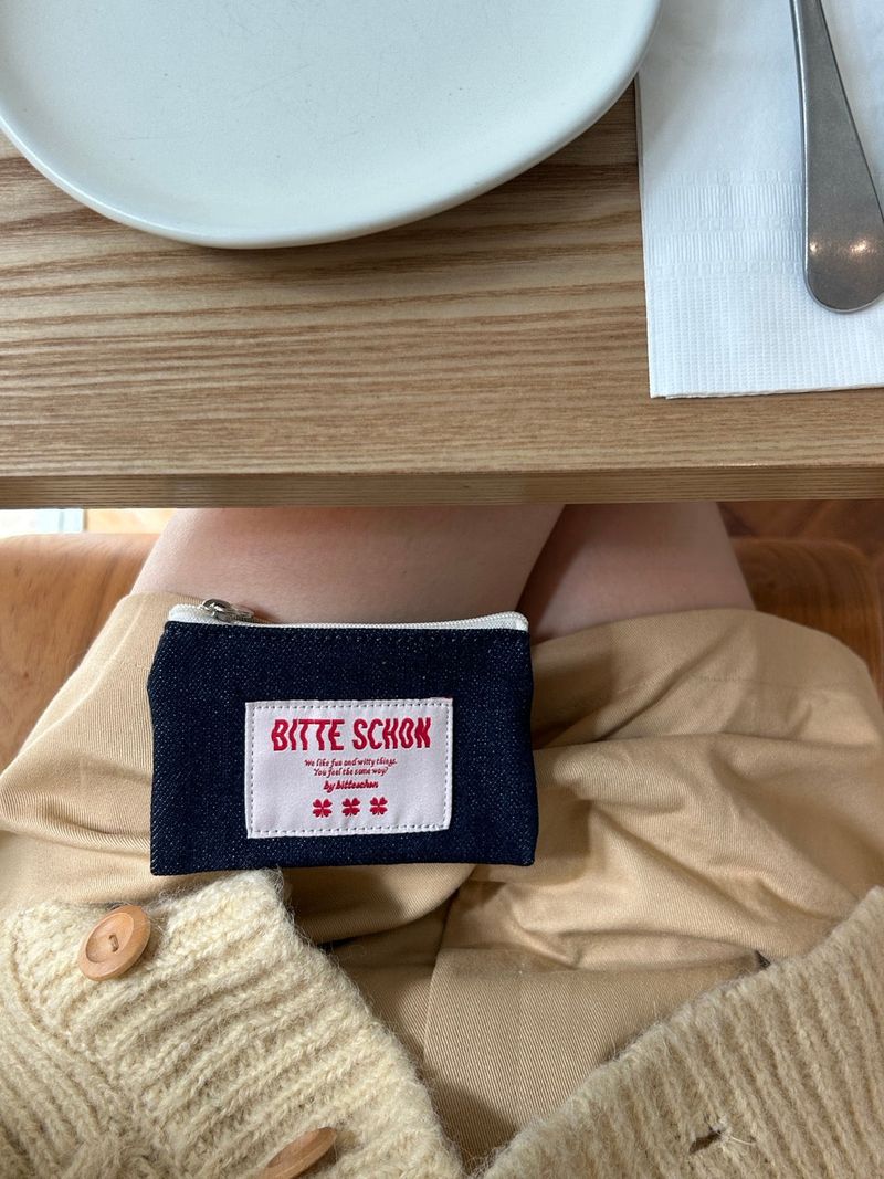 Bitteschon（ビッテシェーン）の「デニムポーチ（スマホグッズ/小物）」