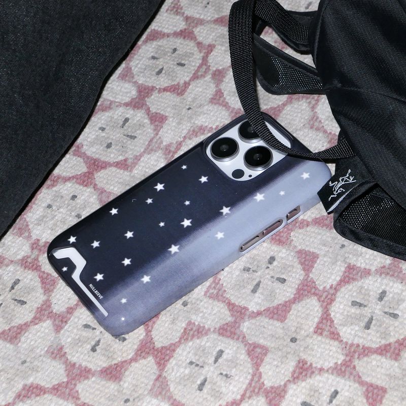 nullbieve（ヌルビーブ）の「スターリーナイトカードハードケース. モノフィルム（スマホグッズ/小物）」