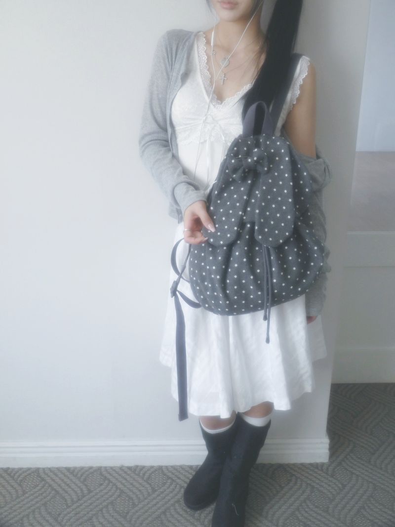 Pudgy bunny backpack _ Dark grey