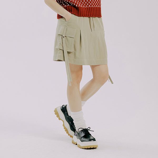 ROMANTIC CROWN（ロマンティッククラウン）の「STRAP CARGO SKIRTS（Skirts）」