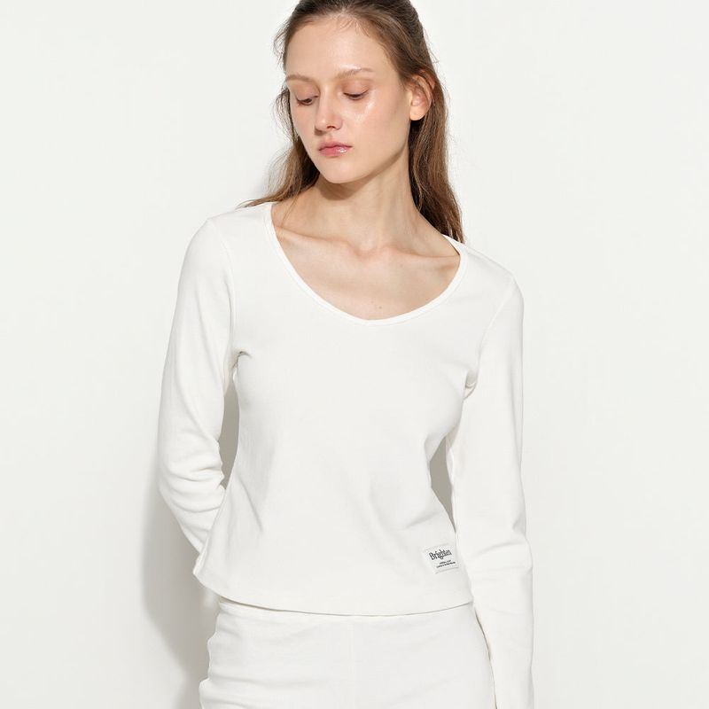 Brighten（ブライトン）の「Essential V-Neck White（Tops）」