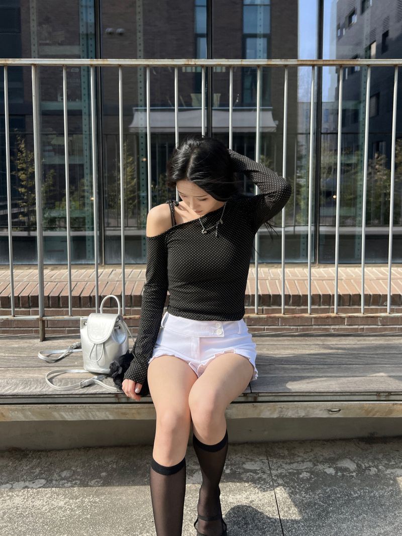 Mini Dot One Shoulder Long Sleeve Tee (4 Colors)