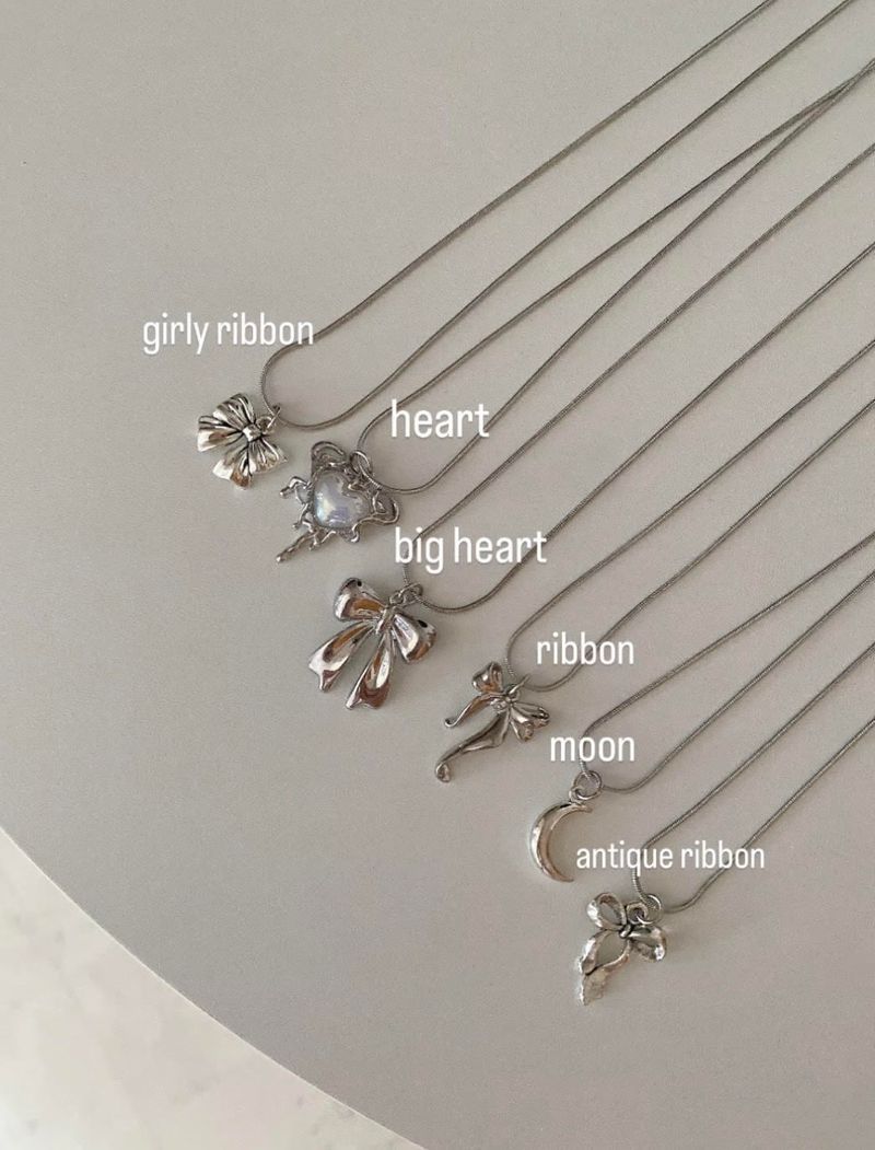 chouchou（シュシュ）の「ビッグハートネックレス（アクセサリー）」