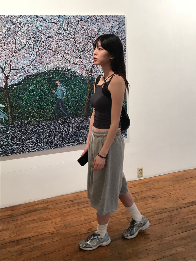 Twin layered sleeveless