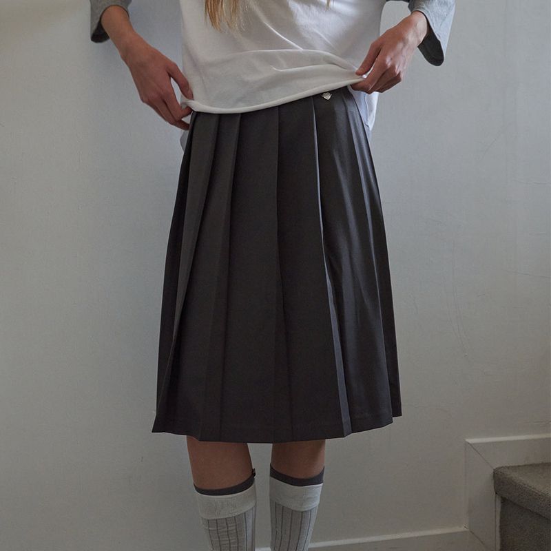 OVT-U(オーブイティーユー)の「Classic Soft Pleats Skirt_Charcoal(Skirts)」