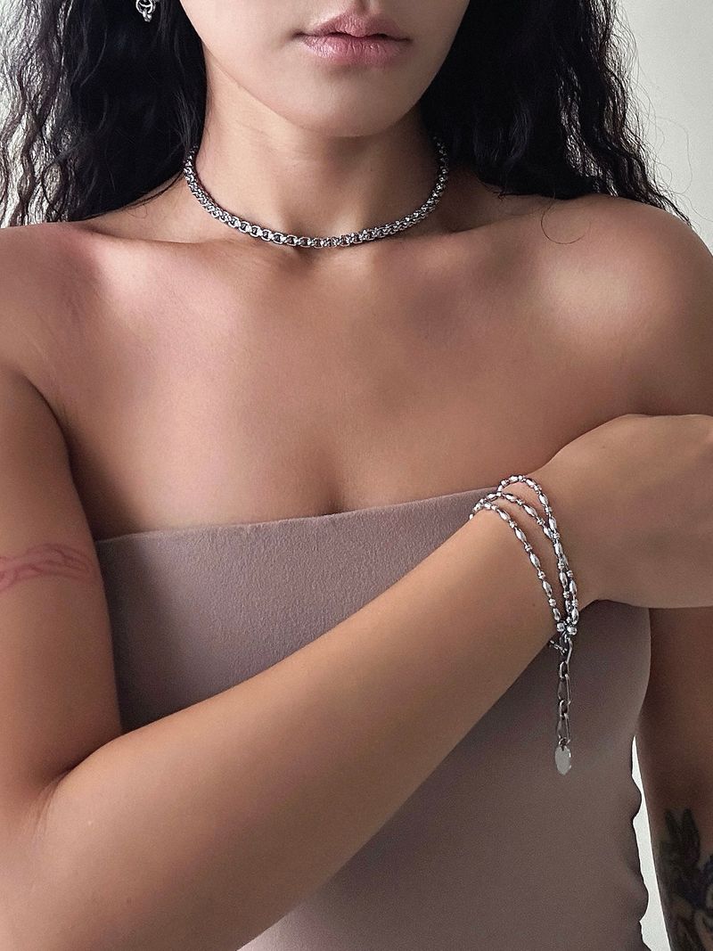 BUZZERBE（ブザービー）の「Titan Box Chain Necklace（Accessories）」