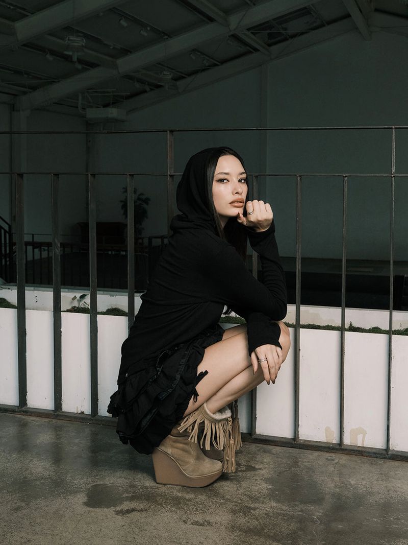 STUD HOODIE (BLACK)