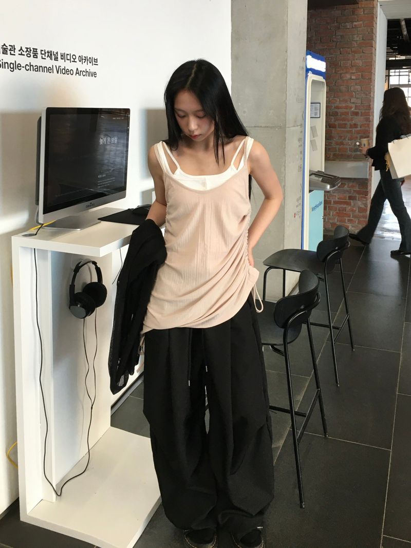 Cool Over Curved Nylon Pants (7c)