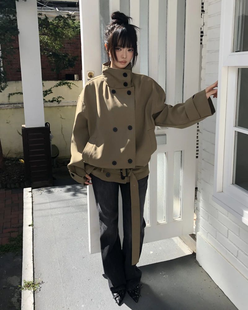 Keini High Neck Double-Breasted Short Trench Jacket