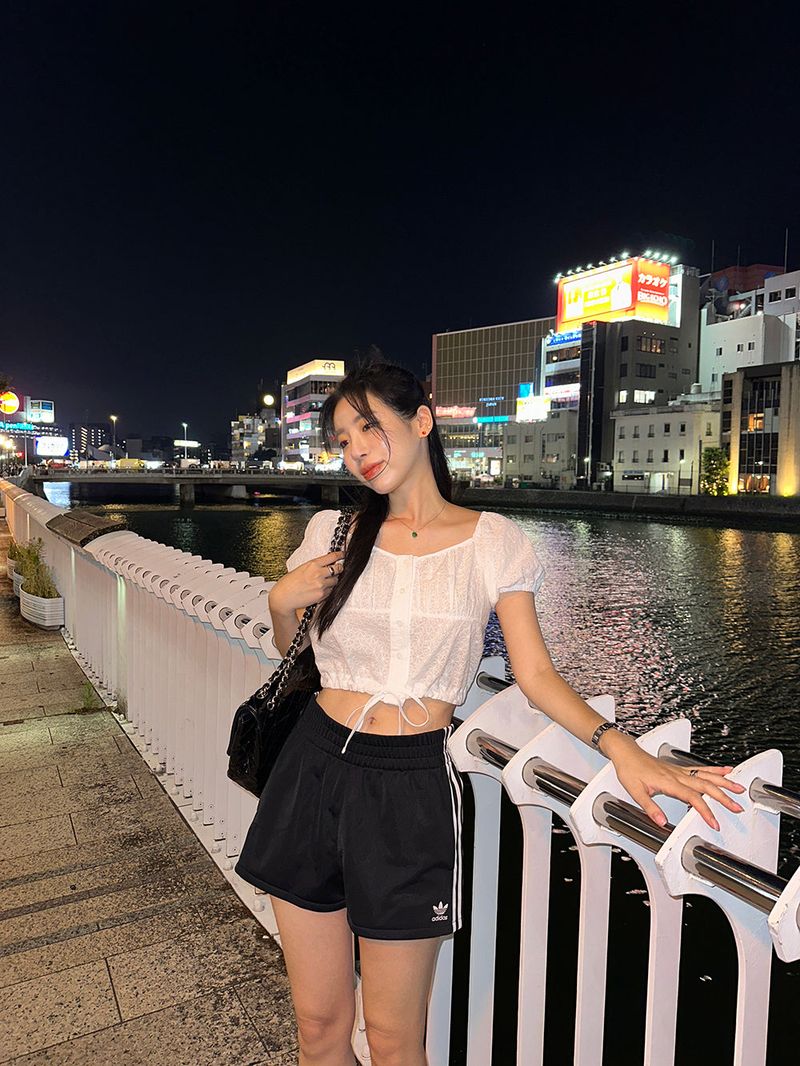 [MADE] CAROT FLOWER PUNCHING CROP BLOUSE