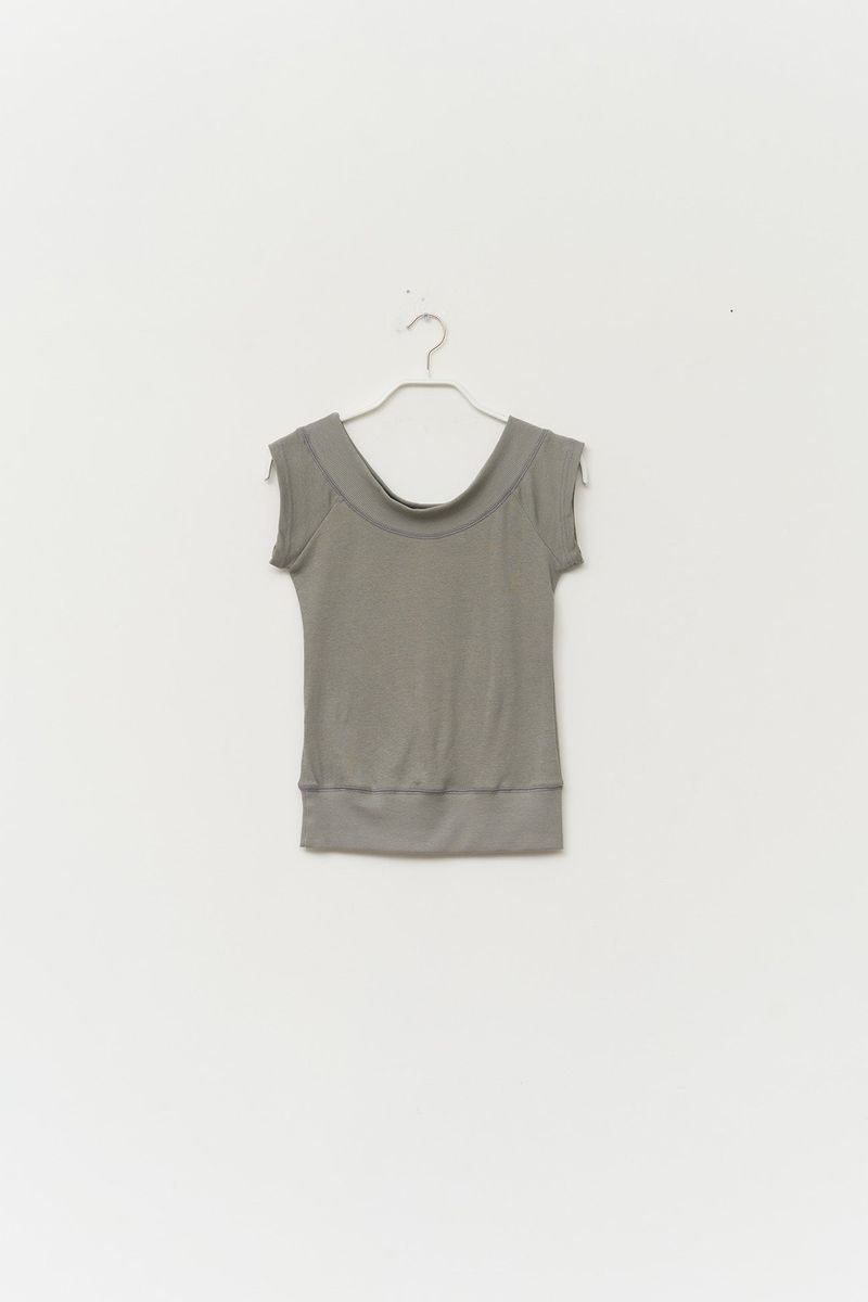 (W) Denti U-neck Top