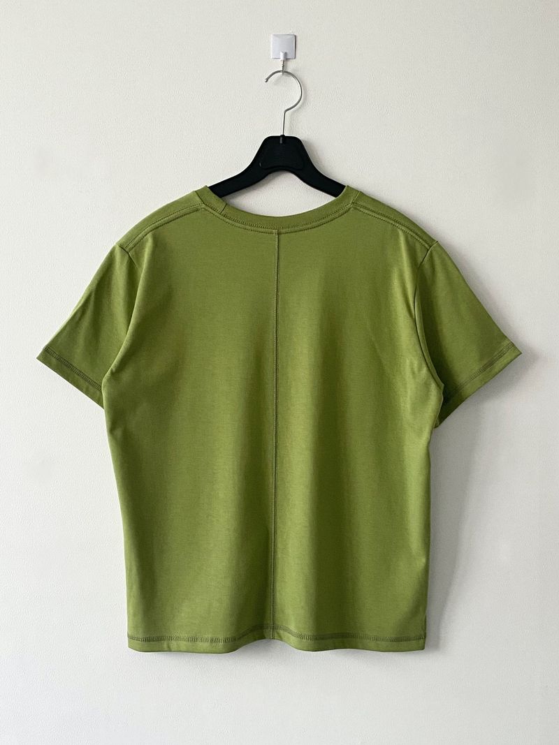 バックスティッチTシャツ