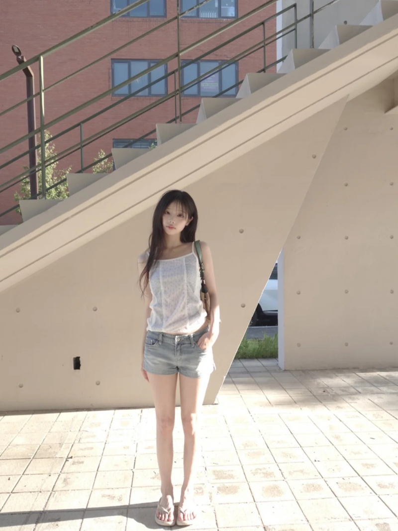 vanilla sleeveless
