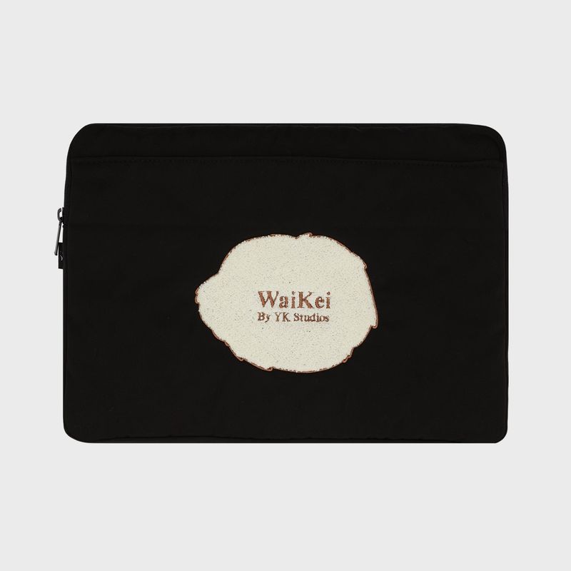 Maltese applique laptop pouch