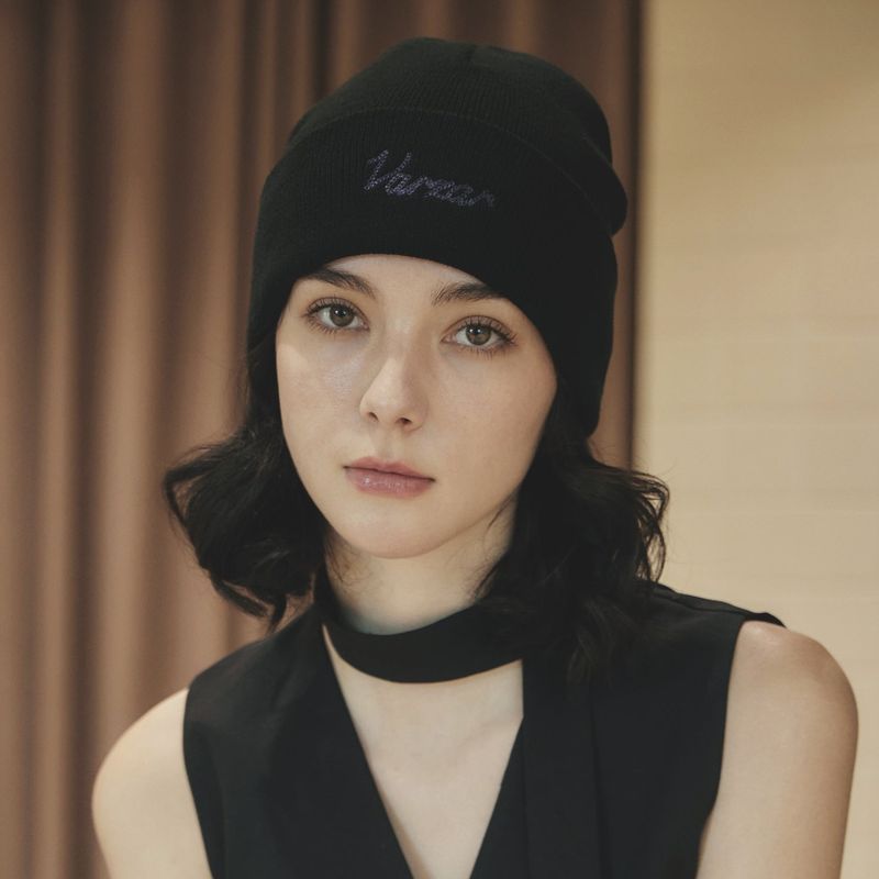 VARZAR Chain Logo Natural Beanie / Black