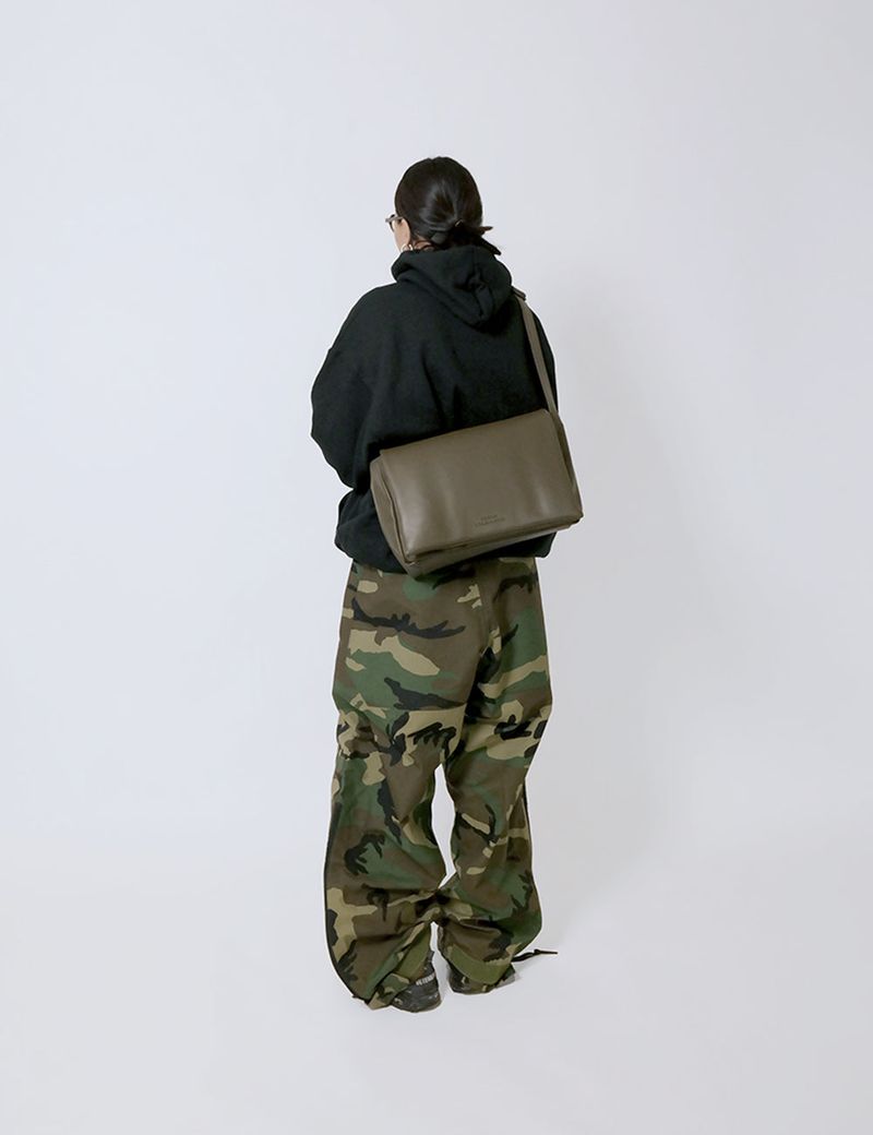 Calm&Mad khaki
