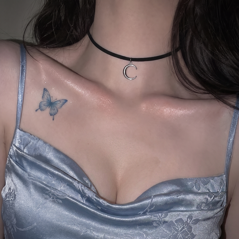 Crescent Moon Choker - Silver Color