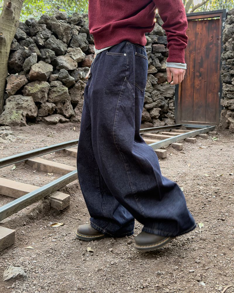Never Curved Panel Raw Denim