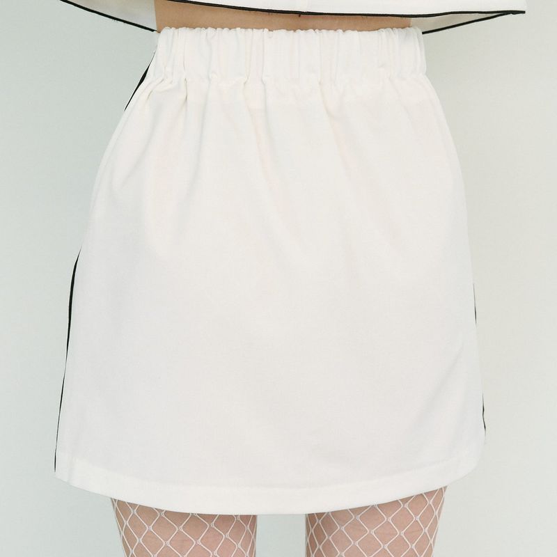 LINE MINI SKIRT, WHITE