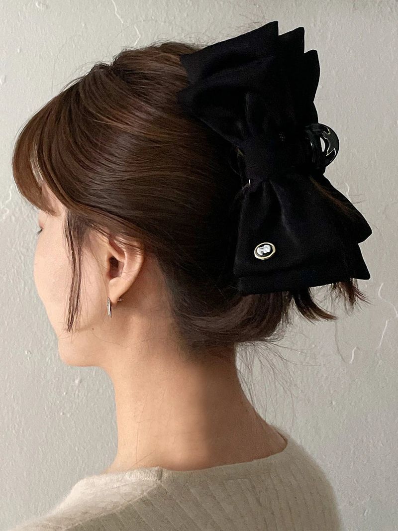 oar（オーエーアール）の「ビンテージカメオリボンヘアクロークリップ [ブラック]（ヘアアクセサリー）」