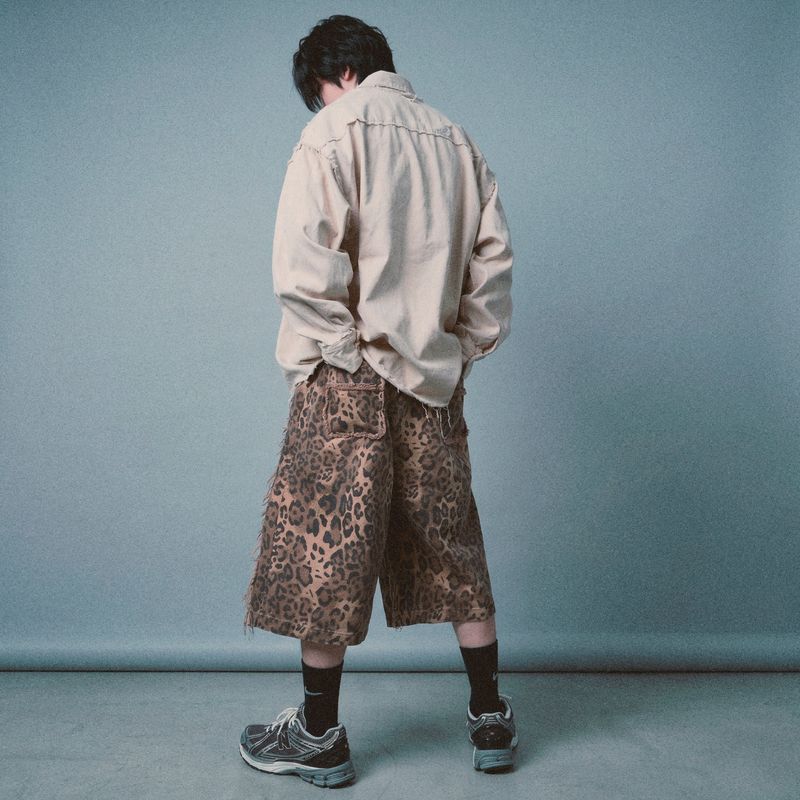 leopard grunge capri shorts_beige