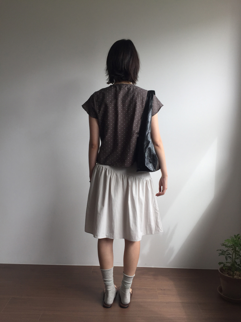 Wing Dot Shirring Blouse (2color)