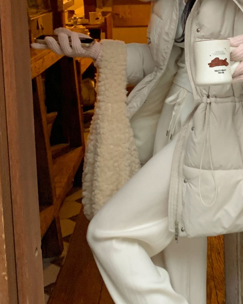 Nulua Per Shoulder Bag